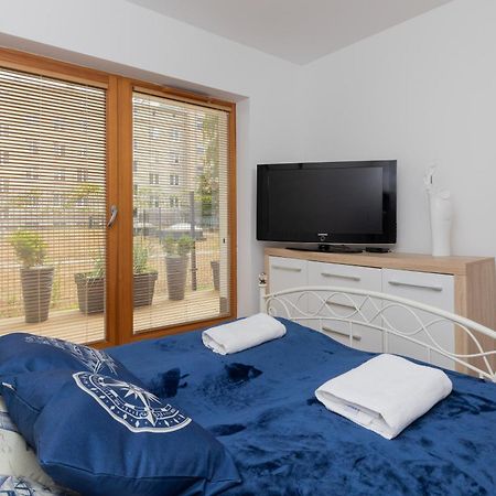 Batorego 7 Apartament With Terrace & Parking Downtown Gdynia By Renters Bagian luar foto