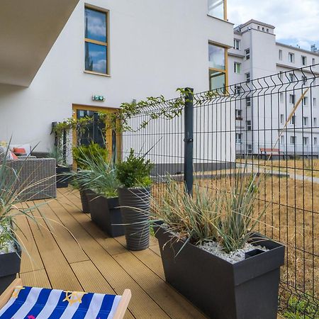 Batorego 7 Apartament With Terrace & Parking Downtown Gdynia By Renters Bagian luar foto