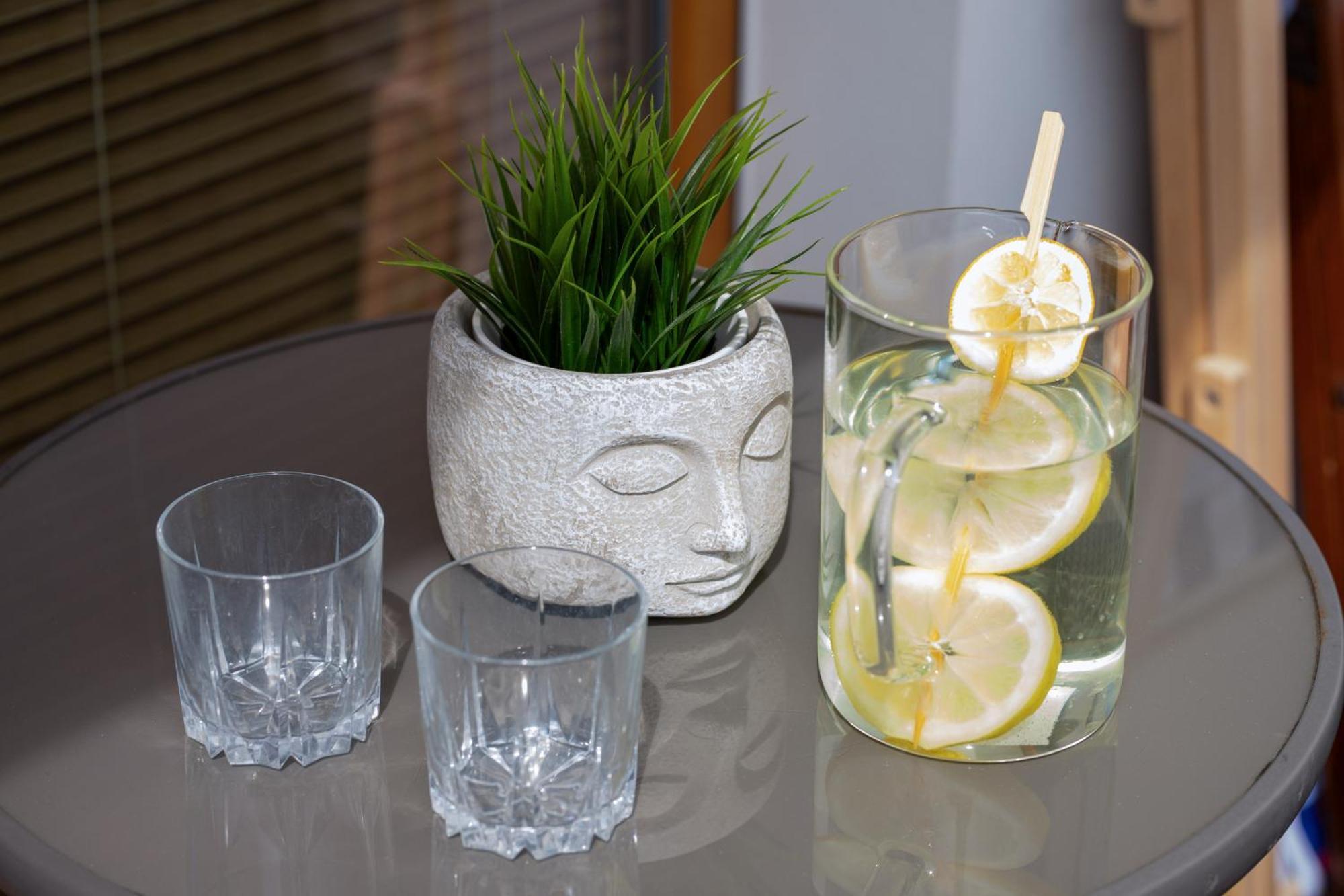 Batorego 7 Apartament With Terrace & Parking Downtown Gdynia By Renters Bagian luar foto